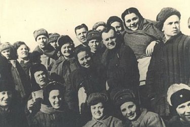 Шла война, но жизнь не останавливалась